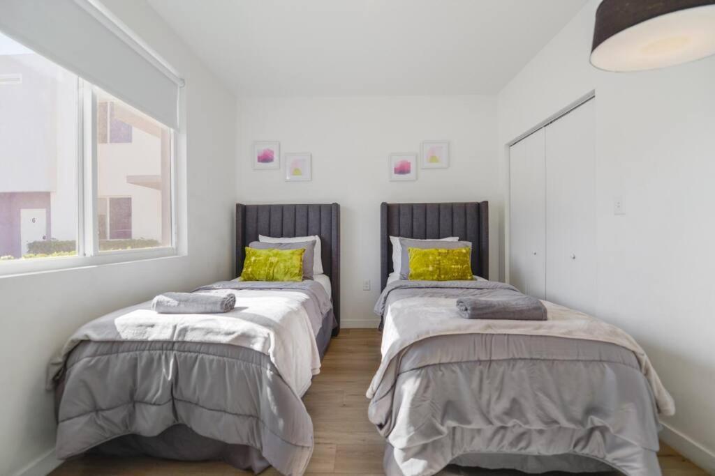 Wonderful Townhouse With 3 Bedrooms マイアミ エクステリア 写真