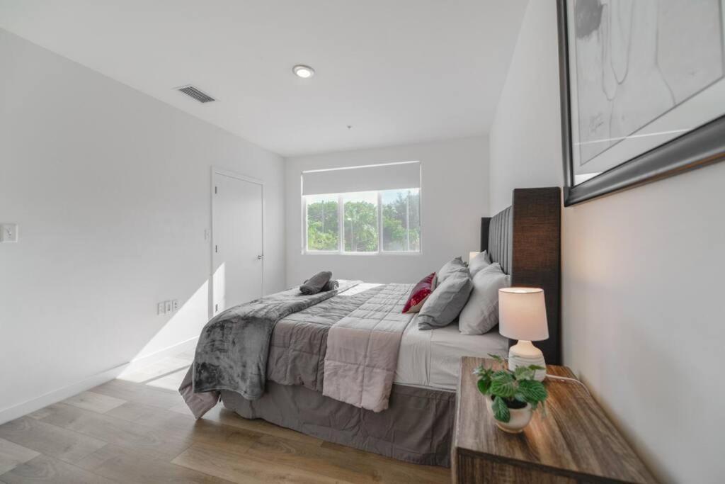 Wonderful Townhouse With 3 Bedrooms マイアミ エクステリア 写真